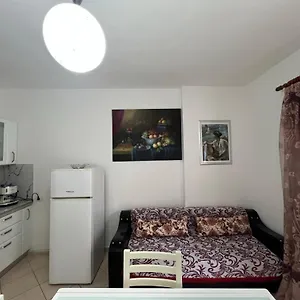 Appartamento Enjoy Your With Ervin's 1, Gustati La Tua Con L'appartamento 1 Di Ervin!, Vlorë